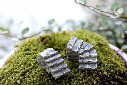 2 Pcs Curved Stone Steps Miniature Fairy Garden Accessories,Miniature Pond Lawn Ornament Figurines, Mini Lighthouse Water Well Bridge Figurines, Micro Landscape Ornaments for DIY Kit Statues