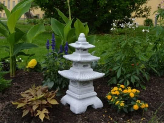 Concrete Asian Pagoda Sculpture Handmade Lantern Figurine Outdoor Japanese Decoration Garden Pagoda Gift Idea Yard Oriental Lantern Statue