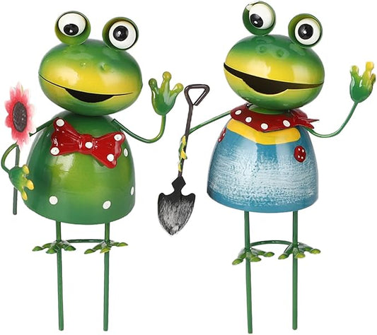 2 Pcs Outdoor Frog Figurine, 3D Metal Frog Statue with Flower/Shovel, 3.9 x 7.5 in Sturdy Iron Yard Art Garden Decor, Cute Garden Sculptures for Lawn Patio, Gardener Gift
