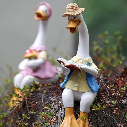 2 Pcs Sitting Couple Duck Garden Statues Outdoor Fence Decor Cute Resin Ducks Figurine Funny Goose Lovers Sculpture for Home Office Patio Lawn Yard Ornaments