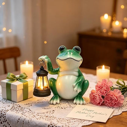 Solar Garden Frog Statue with Solar Lanterns Outdoor Frog Garden Decor Figurine Lights for Patio Balcony Shelf Tabletop Lawn, Unique Housewarming Birthday Thanksgiving Gifts for Women Mom