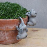 Set of 2 Climbing Elephant Figure Plant Pot Hanger, Turtle Flower Pot Hugger, Resin Tortoise Statue, Funny Pot Huggers for Planters, Cute Flower Pot Hugger, Garden Fence Balcony Patio Yard (ELEPHANT)