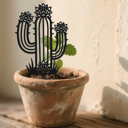 WADORN Cactus Metal Decorative Garden Stakes, Tropical Plant Silhouette Metal Outdoor Statues Funny Garden Ornament Gifts Black Yard Art Decoration for Outdoor Backyard Patio Lawn Walkways