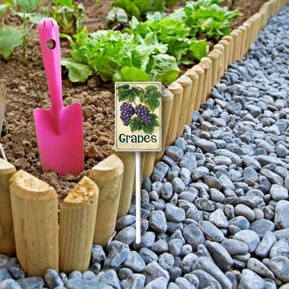 Uptell Vintage Aluminum Grapes Fruit Signs Yard Sign with Stake for Garden Fruit Garden Label Stakes Plant Markers for Outdoor Plants Waterproof 7x8.8 inch