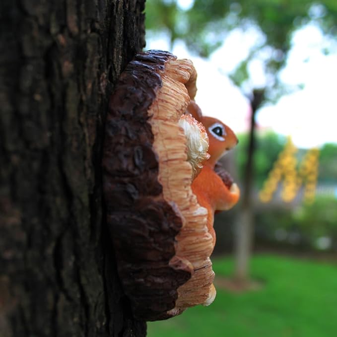 Squirrel Wall Sculpture, Resin Squirrel Statues Tree Stump Statue for Outdoor & Garden Decoration, Year-Round Tree Ornament