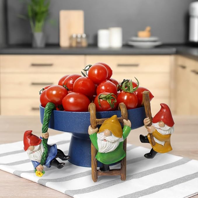 3 PCS Garden Gnomes Decor,Outdoor Garden Gnomes Crafts, Resin Statue,Flower Pot Landscape Dwarf for Home,Office and Chrismas.