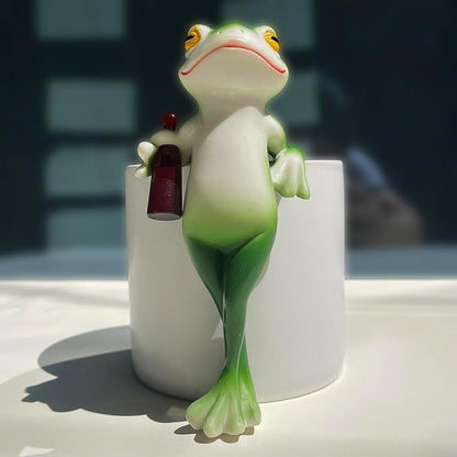 Funny Drinking Frog Statue Flower Pot Hugger Resin Hanging Frog Figurine Planter Pot Decorations for Home Garden Fence Balcony Patio Lawn Yard Ornaments (Holding Wine Bottle)