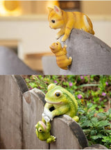 Primst 2PCS Hanging Cute Animal Statues Outdoor Garden Fence Decor, Resin Frog Sculpture for Patio, Lawn, Yard Art Decoration, Figurine Ornament Gift (Frog)