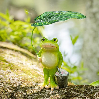 Adorable Animal Garden Statue with Umbrella - Charming Outdoor Decor for Yard, Patio, or Garden (Frog Carrying a Bucket)