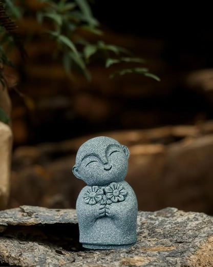 Mini Monk Buddha Statue Sandstone Statues Zen Monk Praying Statue Sculptures for Wealth Good Luck Feng Shui Decor Home Fish Tank Aquarium Garden (Style 12)
