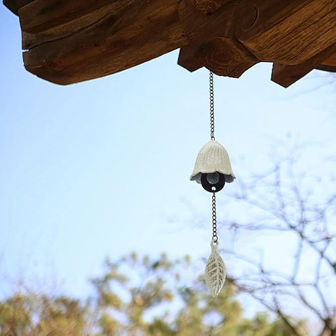 MrMrKura Japanese Leaf Wind Chimes, Small Wind Bell Pendent for Outside Hanging Cast Iron Wind Chime Ornament for Bless Garden Backyard Home Decor (White)