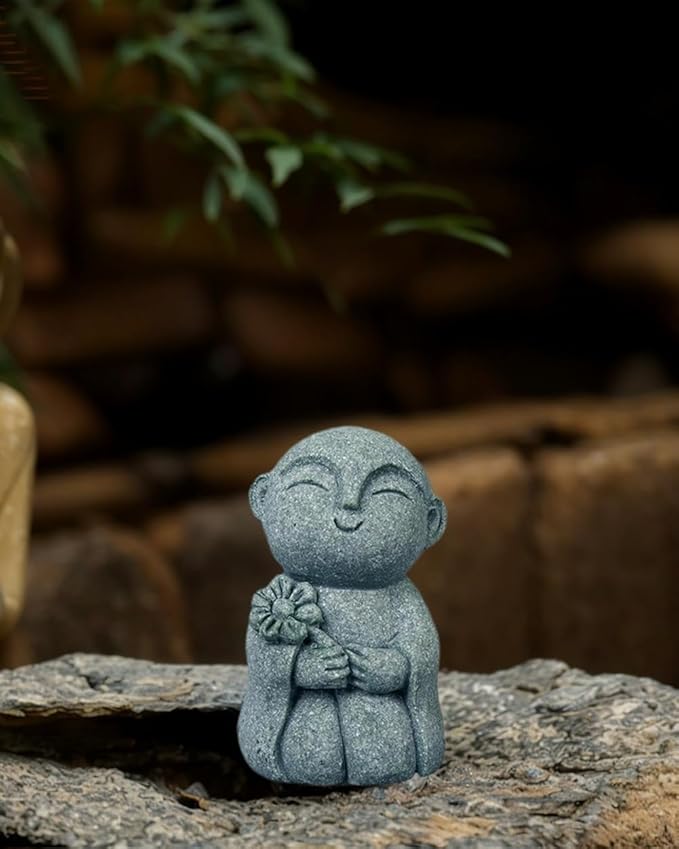 Mini Monk Buddha Statue Sandstone Statues Zen Monk Praying Statue Sculptures for Wealth Good Luck Feng Shui Decor Home Fish Tank Aquarium Garden (Style 5)
