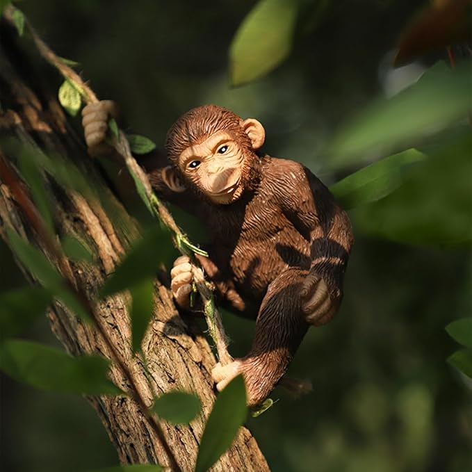 Hanging Animal Garden Statue Outdoor Tree Hugger, Resin Climbing on Vine Figurine Wall Art Sculpture for Patio Lawn Yard Ornaments (Monkey)