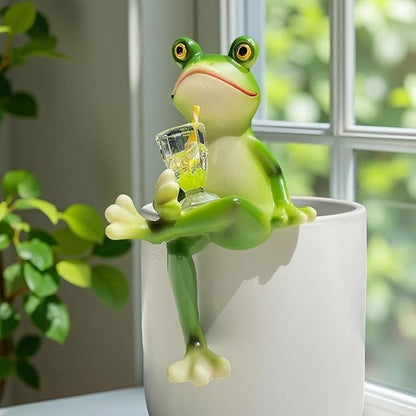 Funny Drinking Frog Statue Flower Pot Hugger Resin Hanging Frog Figurine Planter Pot Decorations for Home Garden Fence Balcony Patio Lawn Yard Ornaments (Drinking Juice)