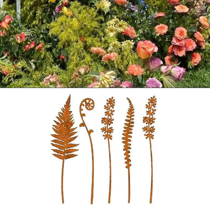 Set of 5 Vintage Metal Garden Stakes for Elegant Lawn, Pathway and Flower Bed Decoration, 36cm Iron Outdoor Art Sculptures