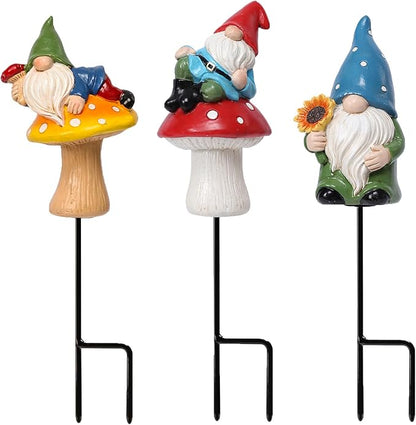 Garden Gnomes Stakes 3 Inch Plant Decorations for Pots Outdoor Statues Gnome Garden Decor 3 Pack Mini Gnomes Decorations
