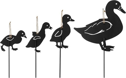 Glitzhome Set of 4 Duck Yard Signs, Black Metal Duck Silhouette Stakes with Hanging Option, Decorative Garden Stakes Yard Art for Spring Lawn Patio Wall Decor, 18" H