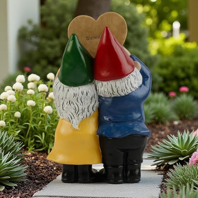 Kiss Garden Gnome Statue Couple in Love Collectible Figurine Mr and Mrs Gnome Sculpture Romantic Gnome Lover Couple Statues Indoor Outdoor Yard Home Décor Mom Dad Friends Gifts (D)