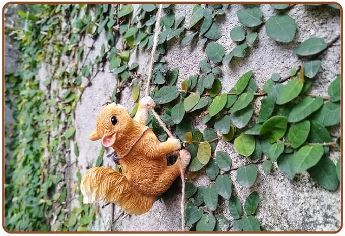 Climbing Squirrel Tree Hugger Garden Squirrel Statue Resin Animal Sculpture Yard Decor for Outside, Funny Tree Climber Figurine Outdoor Patio Lawn Decor, Housewarming Gifts