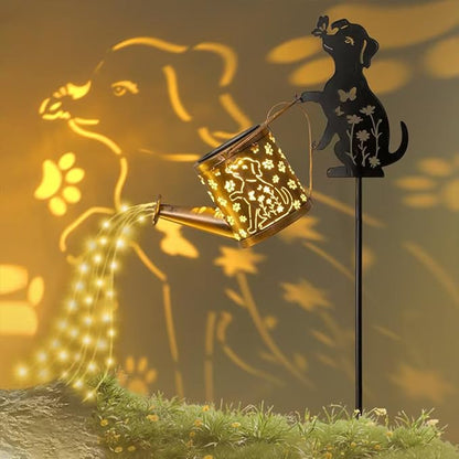 Outdoor Dog Statue Solar Watering Can with Lights, Complete with Netal Dog Silhouette Garden Stake. Ldeal for Garden, Lawn and Courtyard Decoration, A Unique Gift for Mothers and Women.