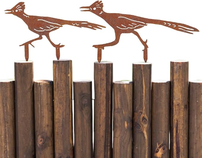 CREATCABIN 2Pcs Rusty Birds Fence Decoration Outdoor Metal Birds Decor for Yard Art Metal Craft Statue Ornaments Iron Sculptures Stakes Rustic Garden Decor for Farmhouse Yard Wall