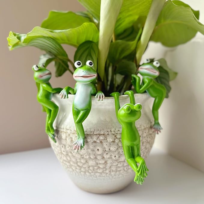 Cute Climbing Frog Figurines Flower Pot Hugger Resin Hanging Frog Sculpture Outdoor Statue Plant Pot Decorations for Home Garden Fence Balcony Patio Lawn Yard Ornaments (Left)