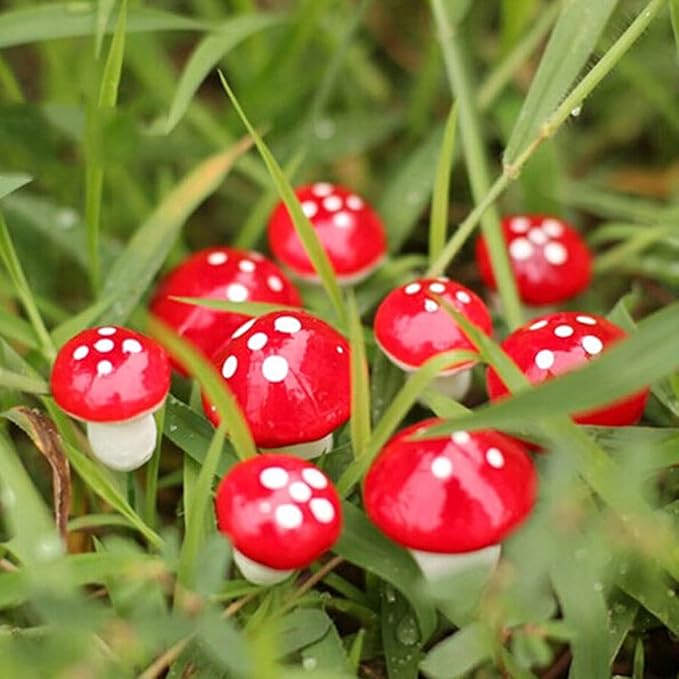30PCS Mini Mushroom Decoration Garden Micro Landscape Small Mushroom, Miniature Mushroom Christmas Tree Ornament Xmas Party DIY Decoration