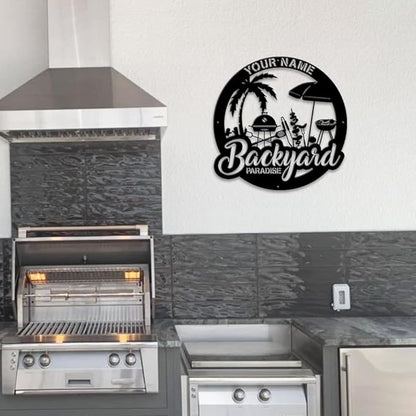 MeMate Backyard Sign Outdoor Decor, Large Metal Bar & Grill Plaque, Personalized Metal Sign for Backyard, Patio, Custom Name Signs for Porch, Deck, Housewarming Gifts for Family Friends