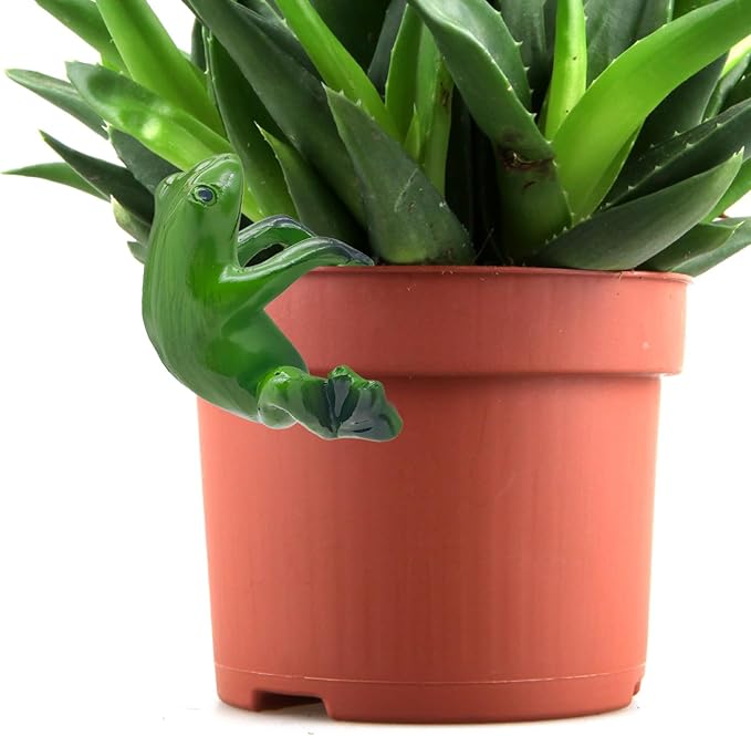 Mini Resin Frog Garden Statue Frog Flower Pot Hugger Figurines Planter Hanger Pot Plant Decoration Ornament for Fence Yard Lawn Balcony Patio Outdoor Indoor, for Family or Friends Gift