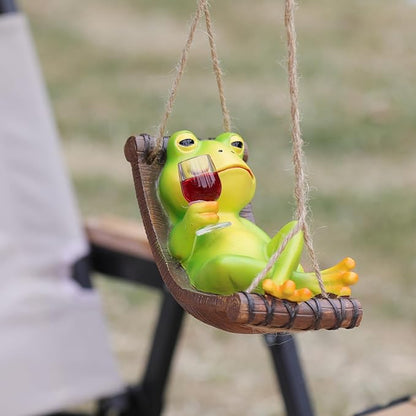 HUNTHAWK Funny Frog Statue Garden Hanging Decor, Wine Drinking Frog on Hammock Figurine, Cute Outdoor Yard Ornament for Patio, Fence, Balcony, Porch, Lawn & Garden Decoration Gift