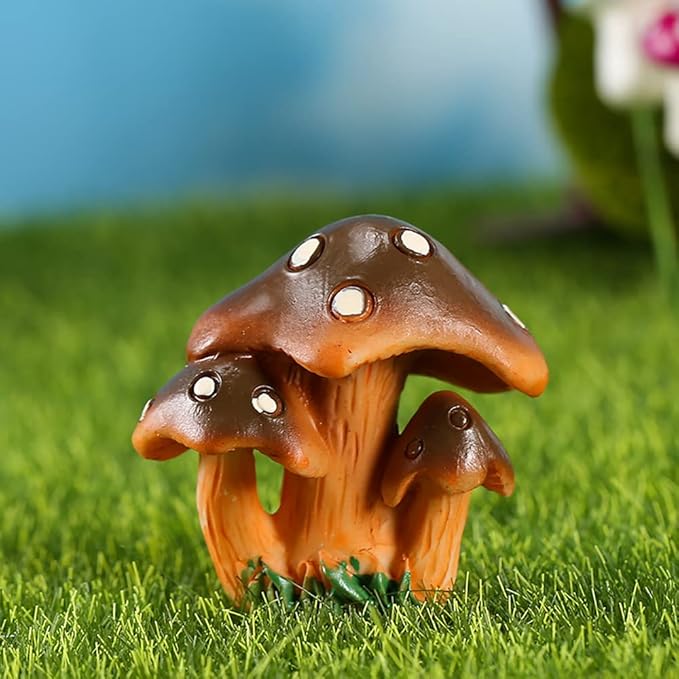 DIYOMR 5pcs Mushrooms Figurines, Creative Resin Mushroom Series Fairy Garden Accessories Craft Indoor Outdoor Decor