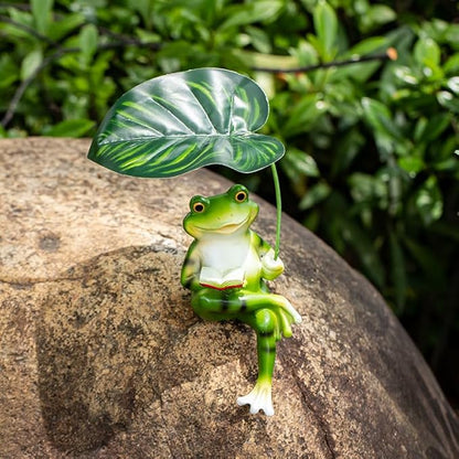 Adorable Animal Garden Statue with Umbrella - Charming Outdoor Decor for Yard, Patio, or Garden (Frog Read a Book)