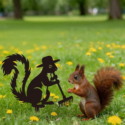 WADORN Squirrel Gardener Metal Decorative Garden Stakes, Black Squirrel Outdoor Statues Silhouette Cute Animal Stakes Ornaments for Yard Art Garden Patio Backyard Lawn Decors Squirrels Lover Gifts
