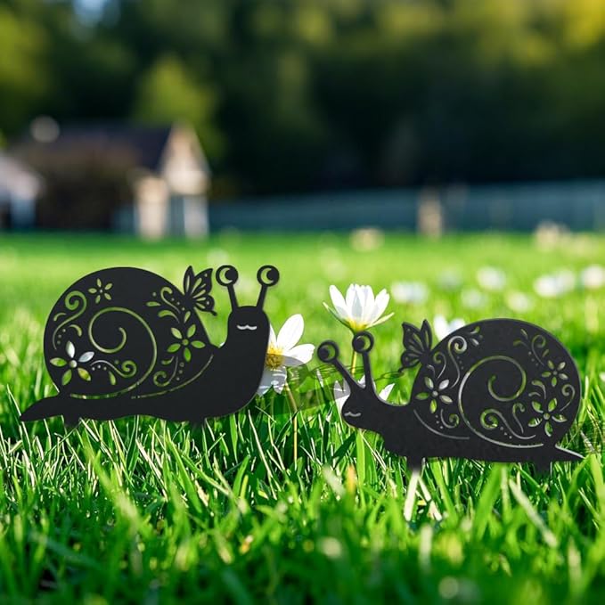 WADORN 2 Styles Snails Metal Decorative Garden Stakes, Funny Snails Flower Metal Silhouette Statues Animals Garden Ornament Gifts Black Yard Art Decoration for Outdoor Backyard Patio Lawn Walkways