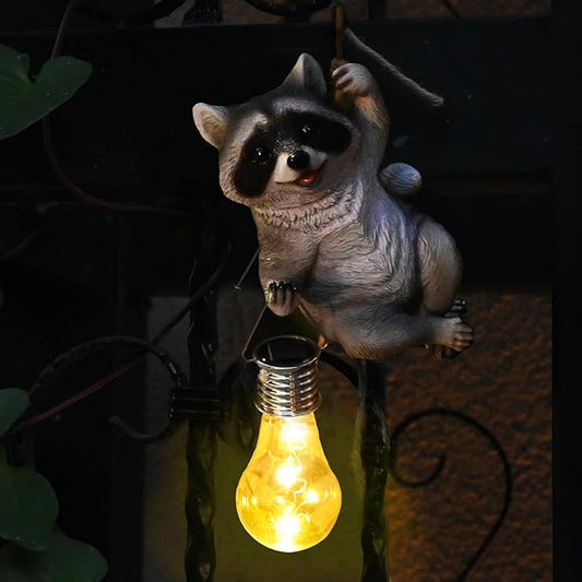 Resin Raccoon Garden Statue Solar Fence Lights Outdoor Hanging Decor Porch Tree Decorations Yard Ornaments Small Cute Figurines Funny Gifts for Women Men Lovers