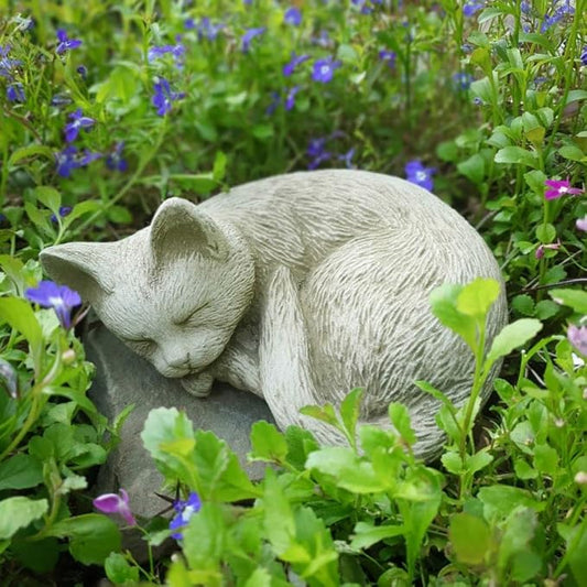 Burgess Home & Garden Sleeping Cat Statue | Reconstituted Stone Kitty Animal Concrete Outdoor Decoration Lawn Garden Ornament - Made in UK, 21cm / 8.25'' Wide