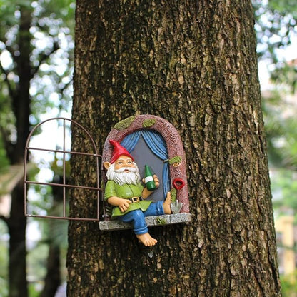 Funny Garden Gnome Accessories Tree Hugger Statue Gnome Dringking Beer by Window, Fairy Garden Decoration, Whimsical Tree Sculpture Peeker, Patio Yard Lawn Porch Decoration,Christmas New Year Gift