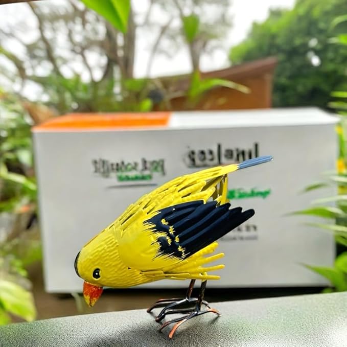 Creative Wrought Iron Yellow and Black Bird Ornaments Suitable for Decoration in Gardens, Homes, Parks, Courtyards, Outdoor Forests, Etc