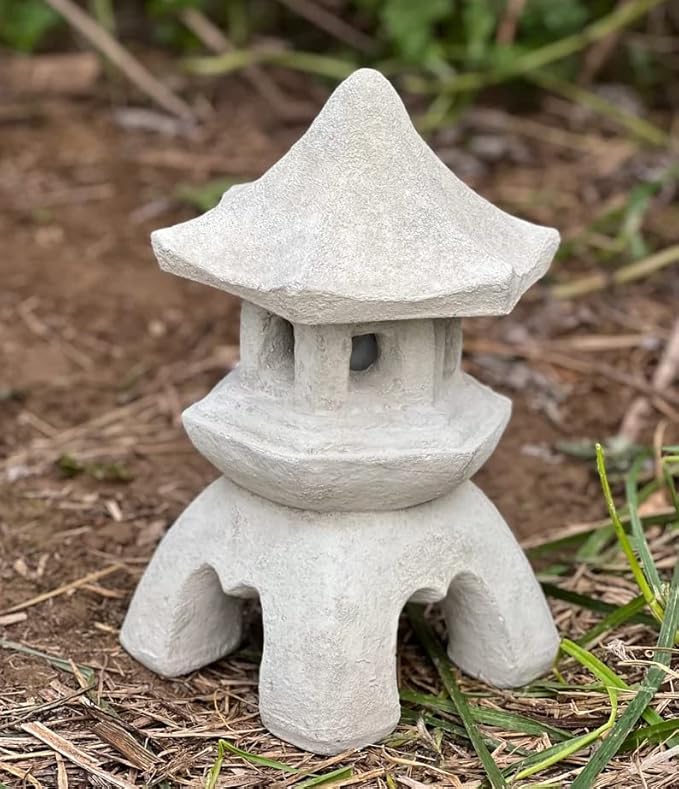 Japanese Pagoda Statue Backyard Decor Stone Lantern Figurine Garden Statue Light Outdoor Sculpture Zen Garden Atmosphere