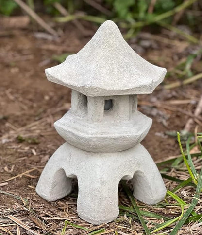Japanese Pagoda Statue Backyard Decor Stone Lantern Figurine Garden Statue Light Outdoor Sculpture Zen Garden Atmosphere