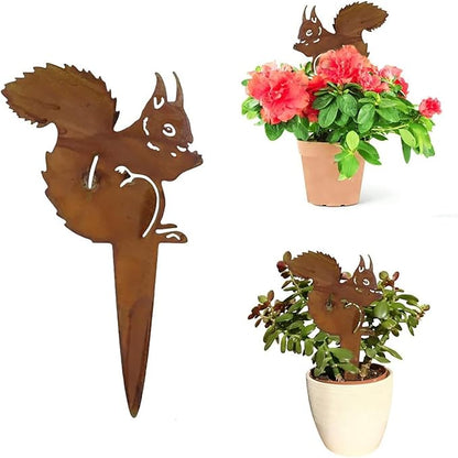 Garden Decors For Outside Metal Rusted Animals Decorative Garden Stakes For Spring Decors Yard Art Welcome Sign Outdoor Iron Garden Stake, 2 Four Leaf Clovers