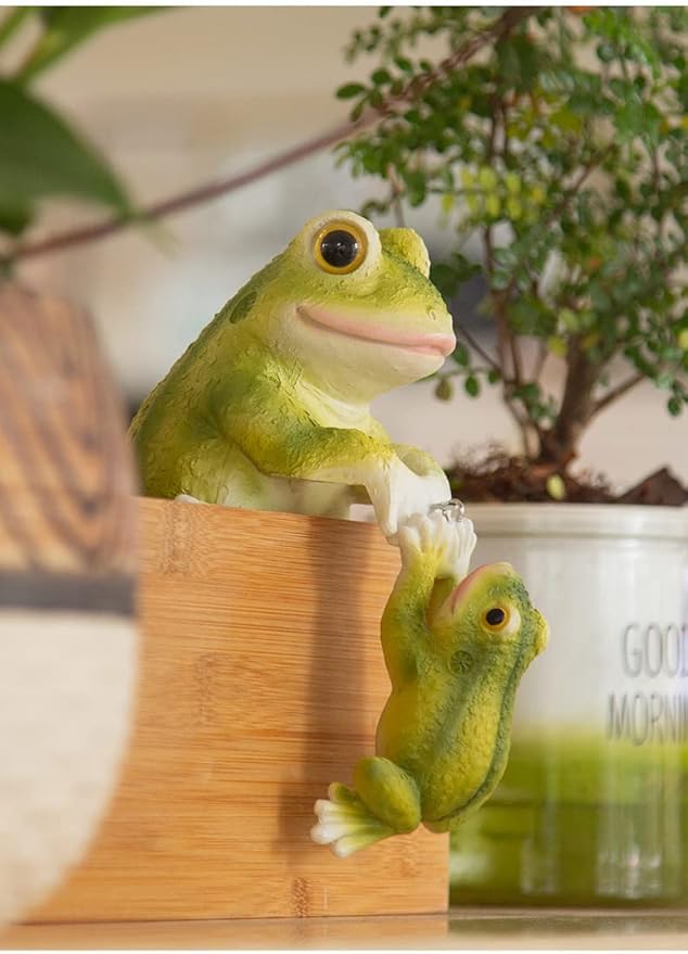 Primst 2PCS Hanging Cute Animal Statues Outdoor Garden Fence Decor, Resin Frog Sculpture for Patio, Lawn, Yard Art Decoration, Figurine Ornament Gift (Frog)