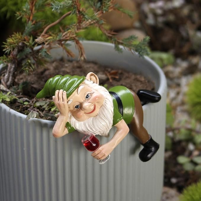 Funny Garden Gnome Statue Flower Pot Hugger, Drinking Red Wine Gnome Figurine Resin Sculpture Outdoor Decor Patio Lawn Yard Fence Plant Pot Ornaments