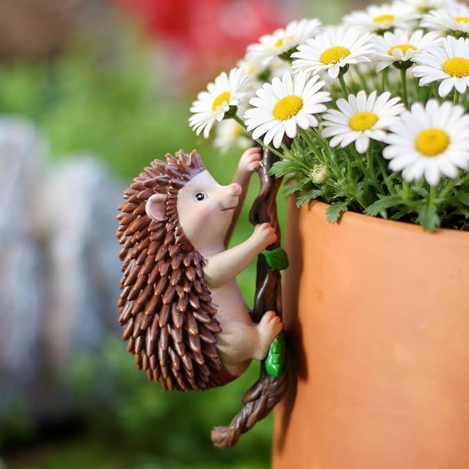 Cute Climbing Hedgehog Flower Pot Hugger Figurines Resin Hanging Animal Statue Planter Pot Decorations for Home Garden Fence Balcony Patio Lawn Yard Ornaments