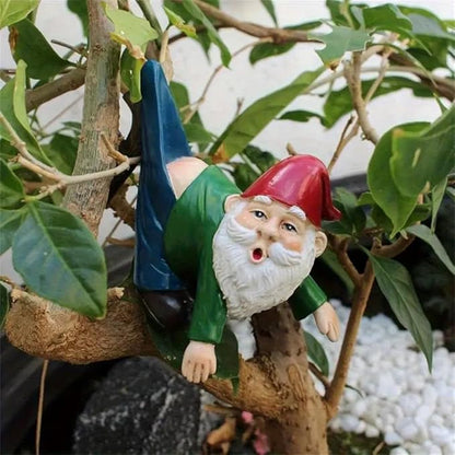 Gnome Garden Decor Statue, Resin Planter Hugger for Flower Pots, Perfect for Patio, Balcony, Porch, Yard & Lawn - Outdoor Decor Gift with Cartoonish Gnome Design, Gnome Garden Decor