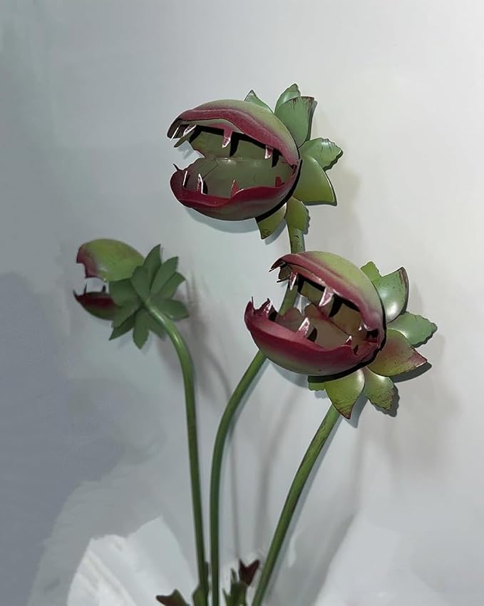 Metal Carnivorous Plant Garden Stake Whimsical, Handmade 25-Inch Large Venus Flytrap Monster Plant Sculpture Stake Outdoor, Yard Art for Garden, Patio, Lawn, Seasonal Yard Decor, Garden Gift (1pcs)