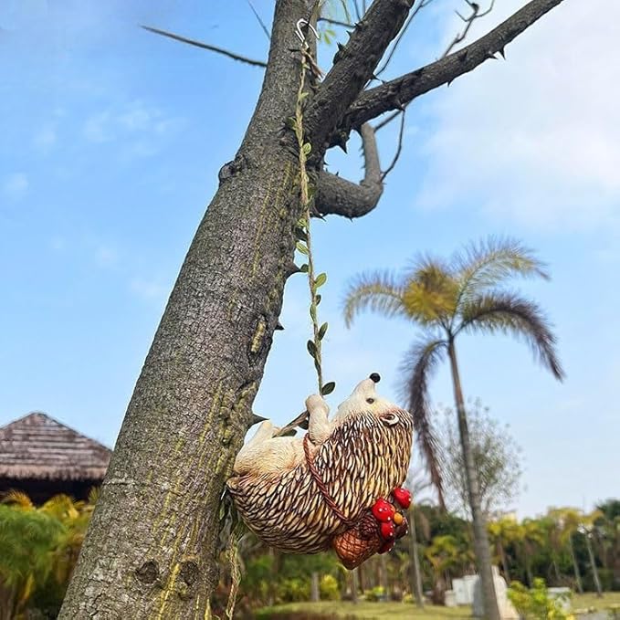 Hanging Hedgehog Statue Decoration, Climbing Hedgehog Figurine Ornament for Indoor Outdoor Home Garden Decor