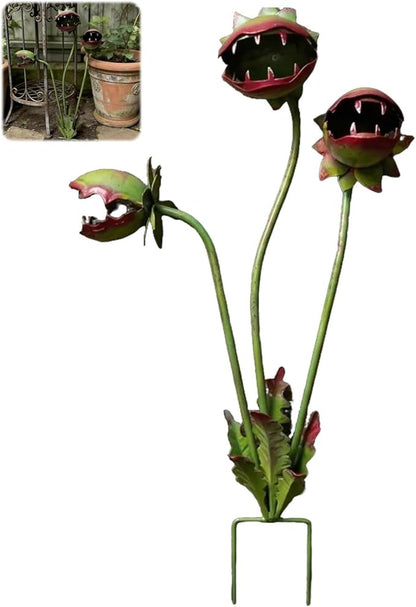 Metal Carnivorous Plant Garden Stake for Outdoor Decor, Funny Outdoor Yard Decor, Creepy Decorative Garden Sculpture Stake for Lawn, Unique Metal Art Ornament for Gift