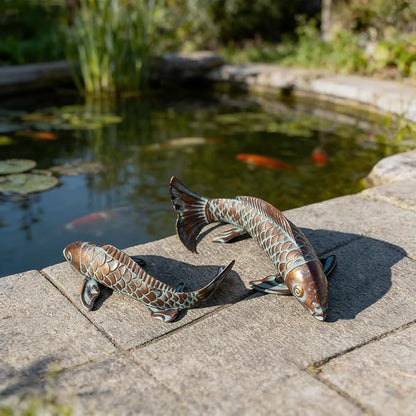 Outdoor Garden Koi Fish Statues, 2pcs Antique Copper Fish Sculptures for Pond, Lawn, Patio, Yard and Home Decor, Perfect Gardening Gift for Grandma and Women