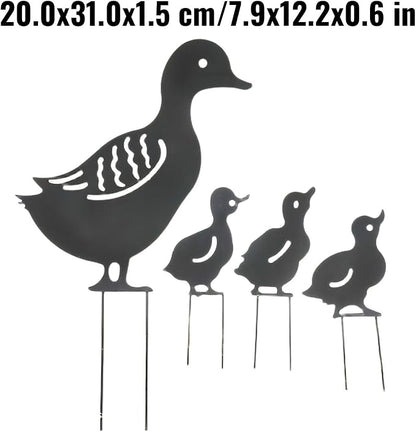 Iron Garden Ornament Wrought Metal Family Decor for Outdoor Lawn and Backyard Landscaping